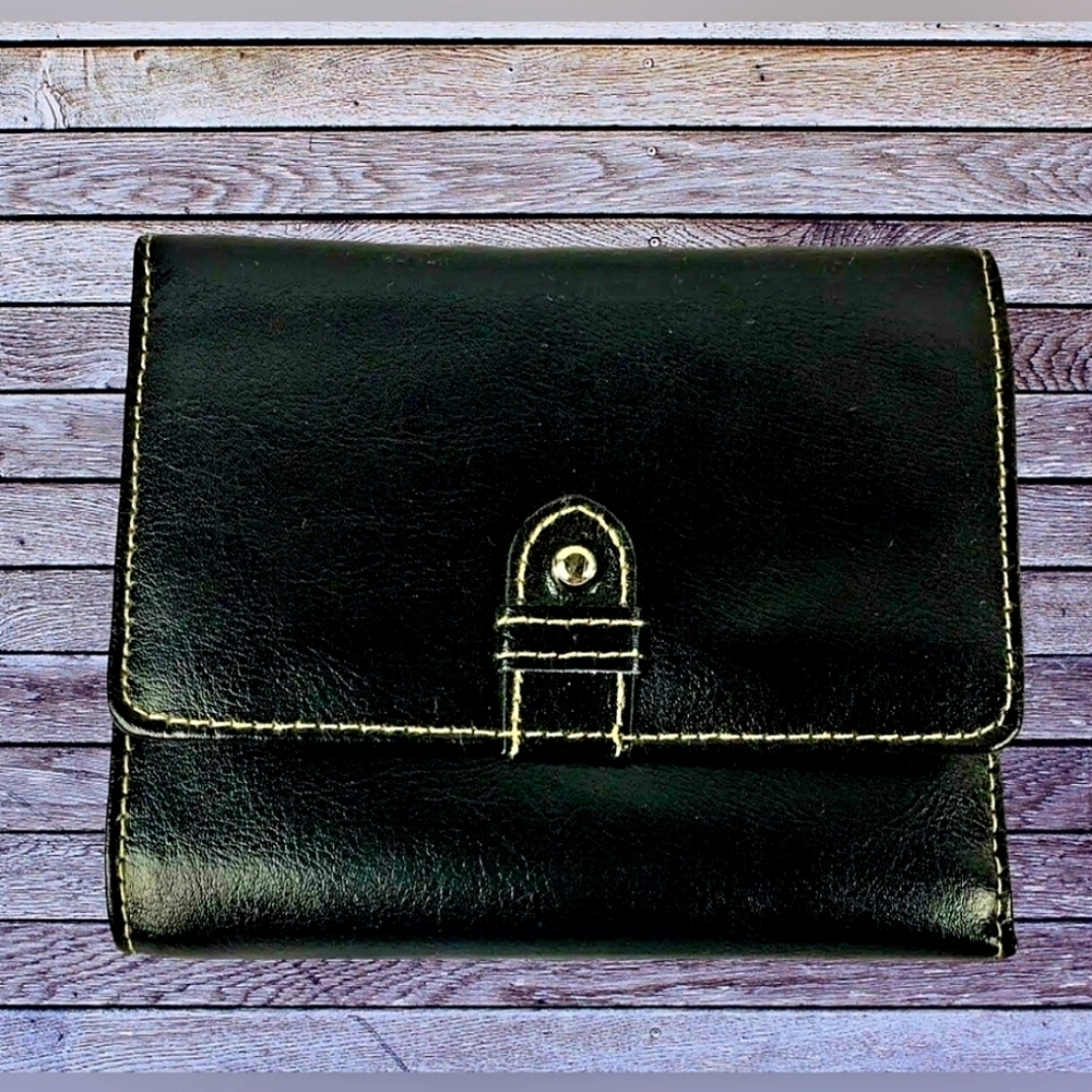 Buxton Black Leather Trifold Wallet Divided Kiss Lock Coin Pocket